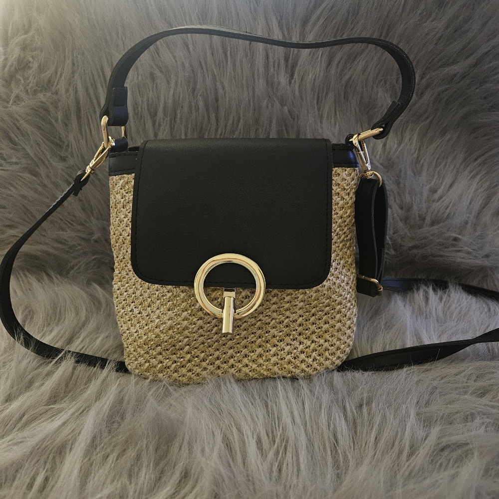 Woven Crossbody Bucket Bag